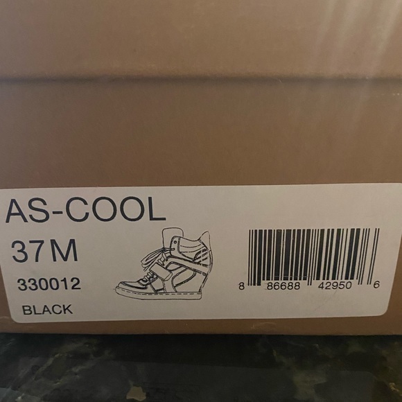 NWT Ash Bowie Suede Sneaker - size 37 - Picture 3 of 3